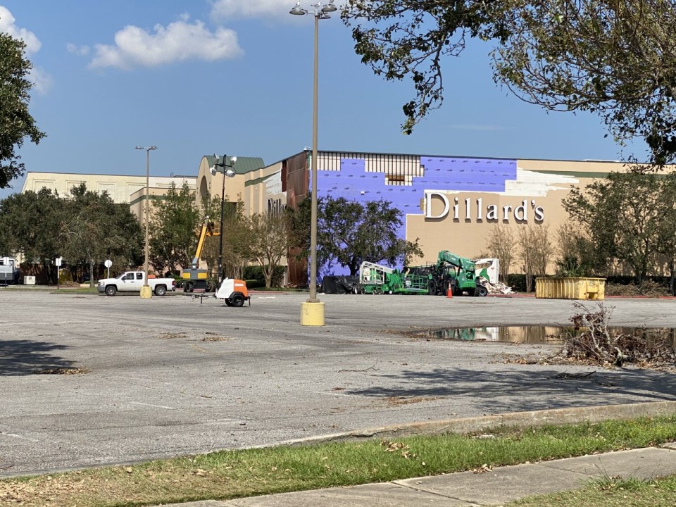 Oakwood Mall damage