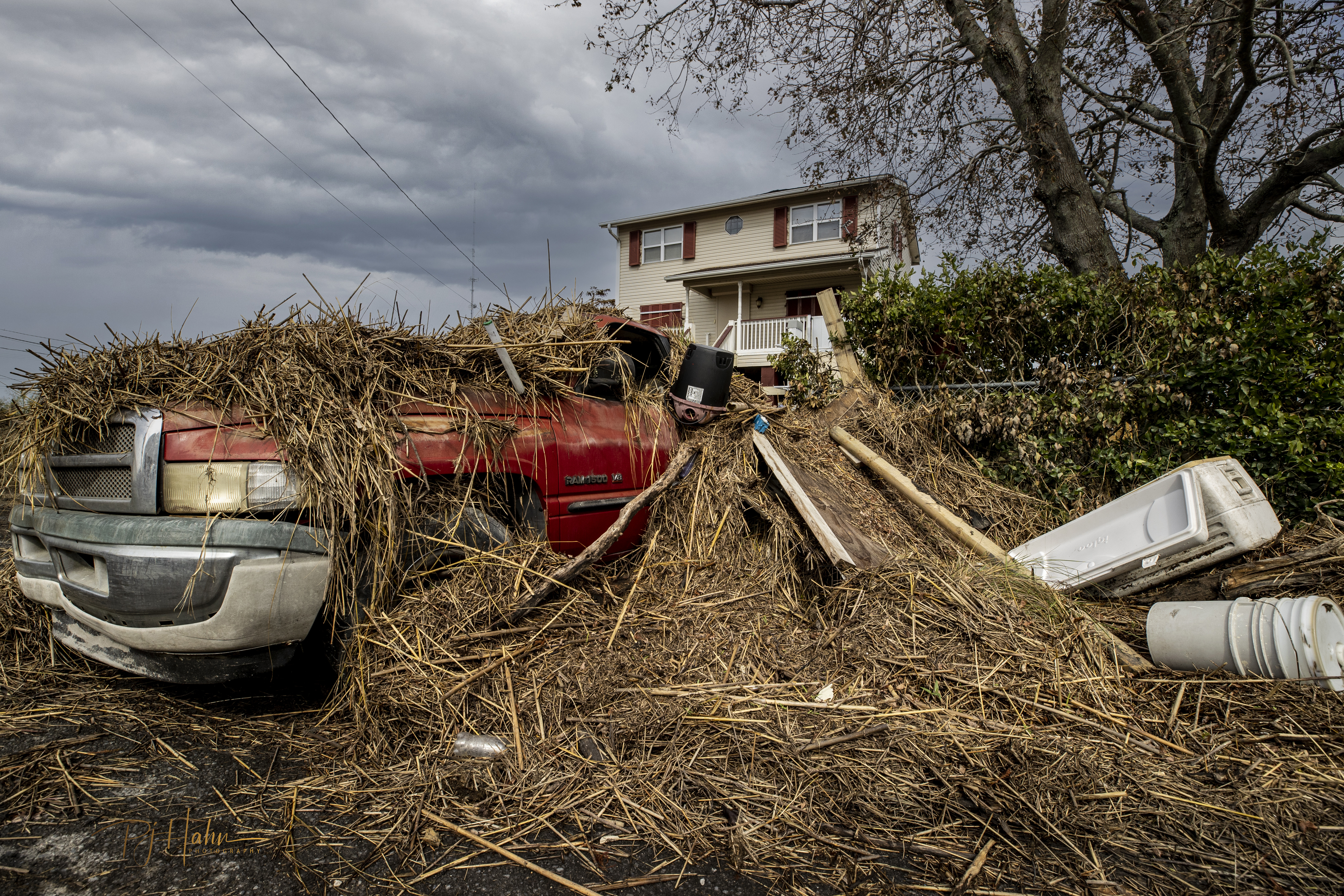 https://digital-staging.wgno.com/news/photos-hurricane-ida-unearths-the-dead-as-caskets-strewn-across-plaquemines-parish/