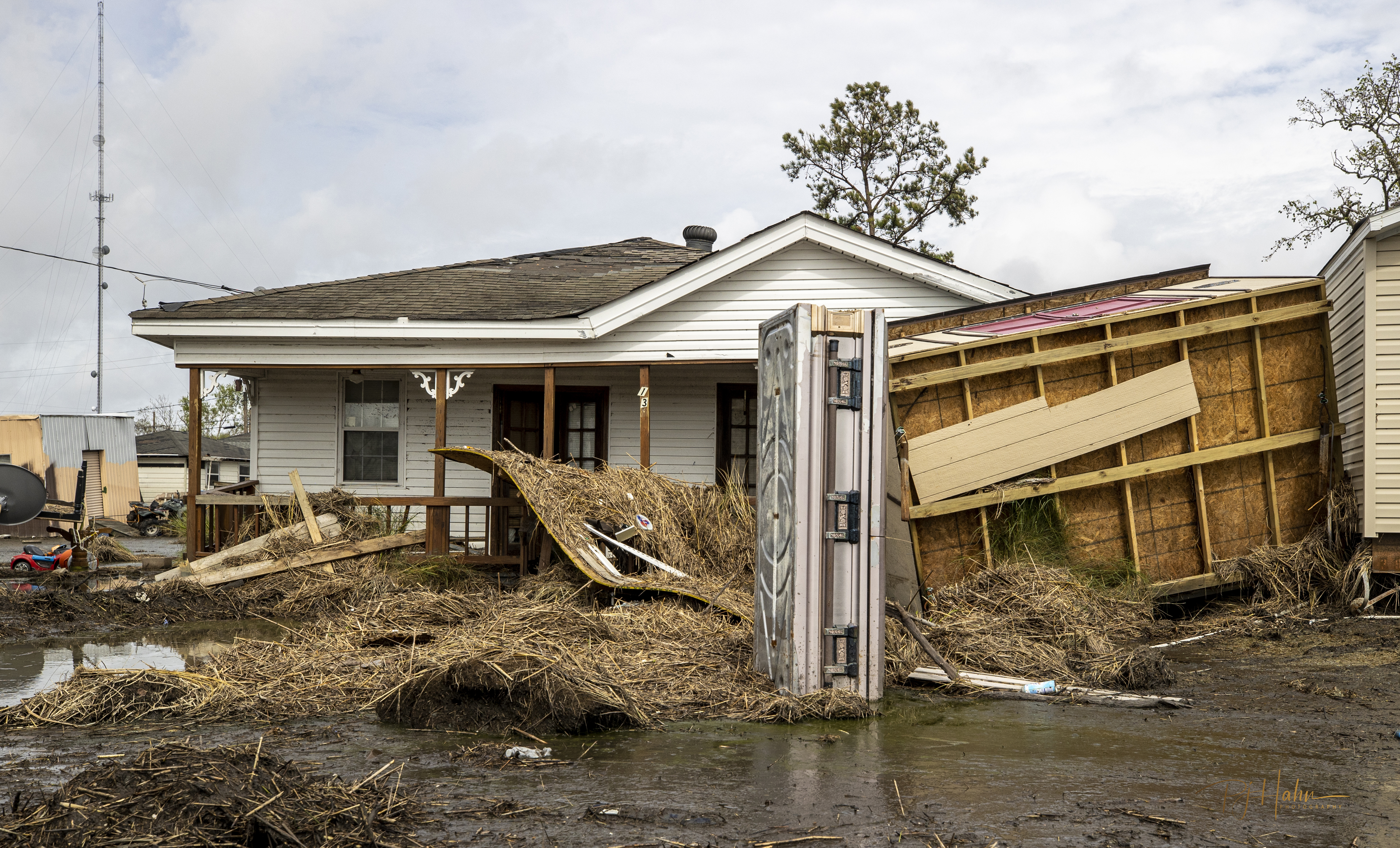 https://digital-staging.wgno.com/news/photos-hurricane-ida-unearths-the-dead-as-caskets-strewn-across-plaquemines-parish/