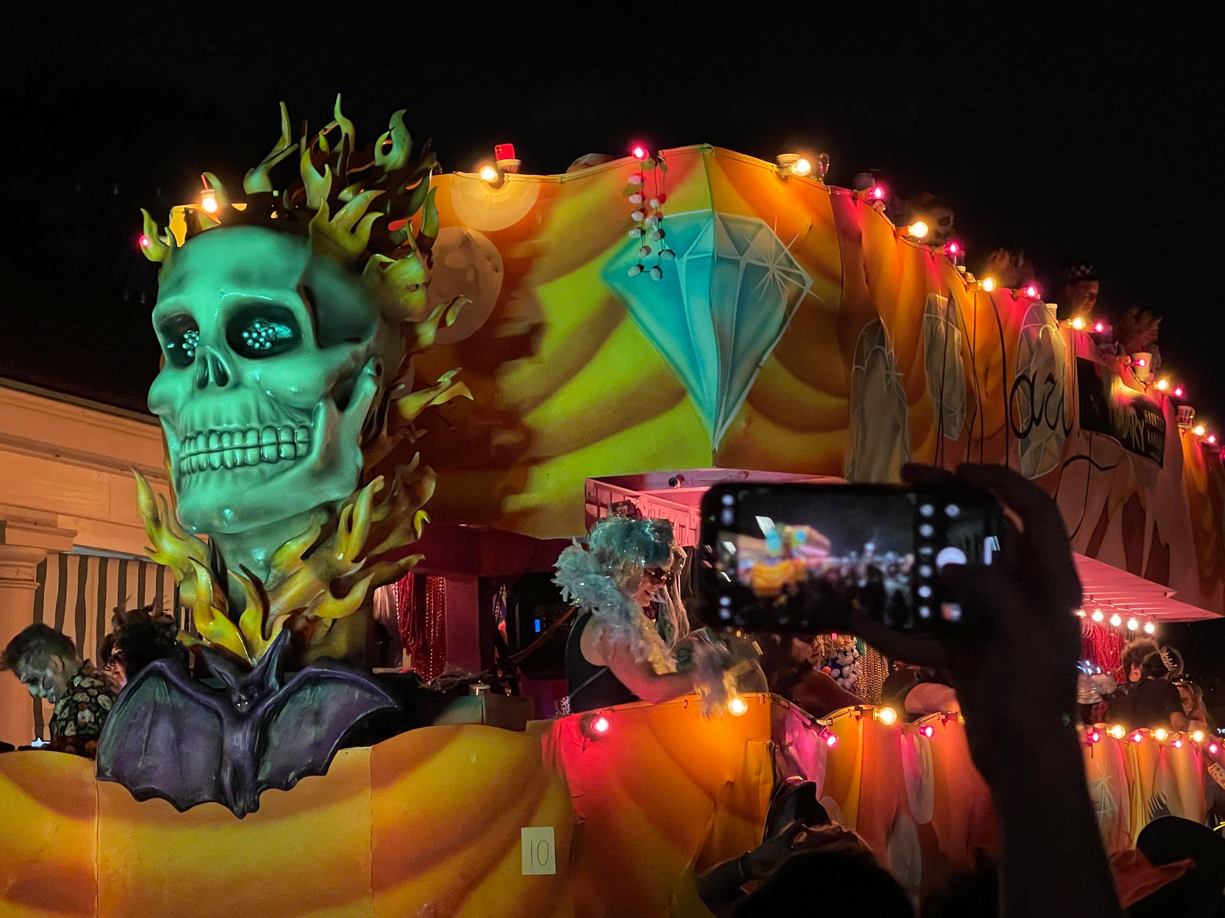 https://digital-staging.wgno.com/news/local/gallery-krewe-of-boo-rolls-through-and-haunts-new-orleans/