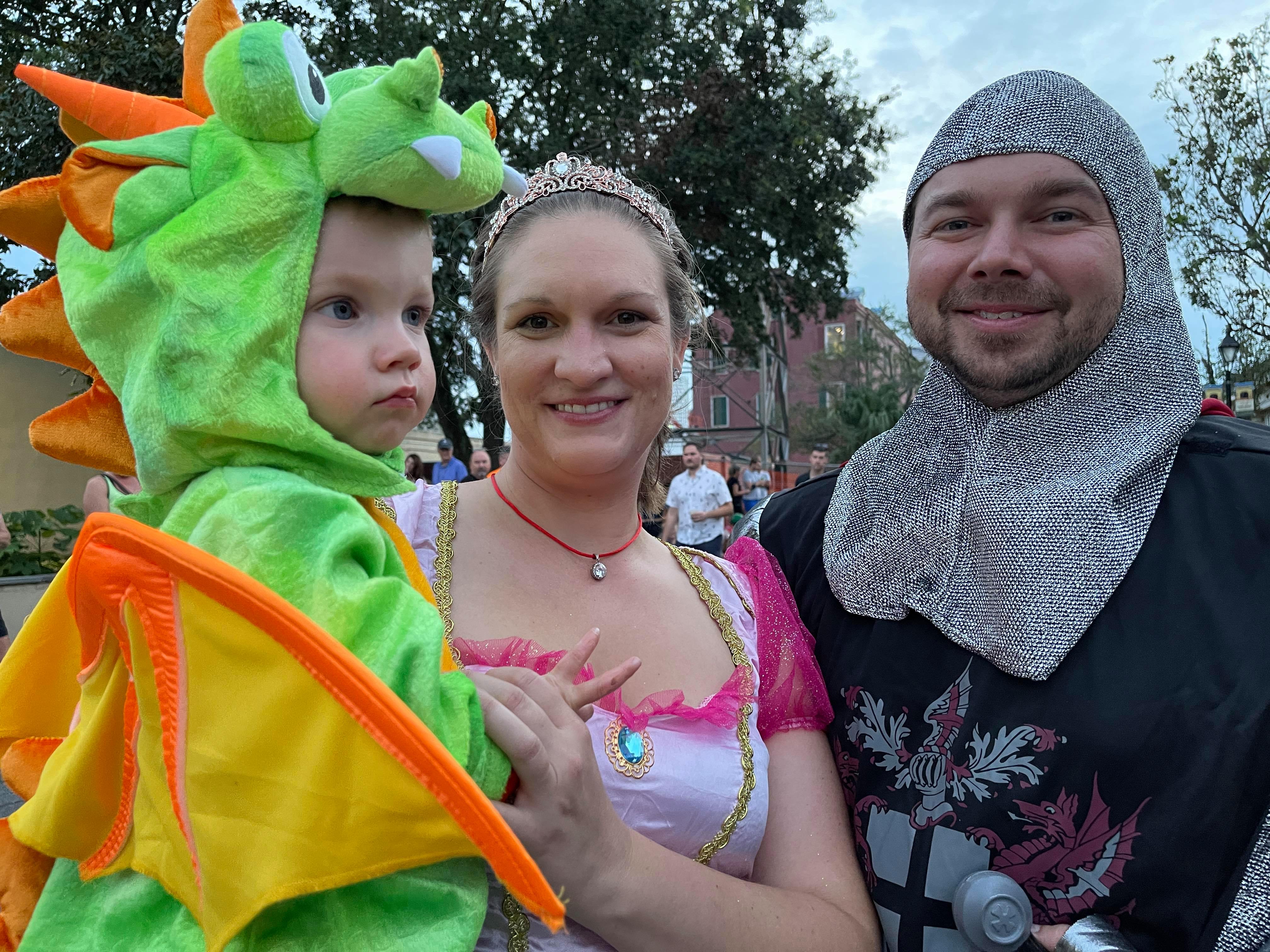 https://digital-staging.wgno.com/news/local/gallery-krewe-of-boo-rolls-through-and-haunts-new-orleans/