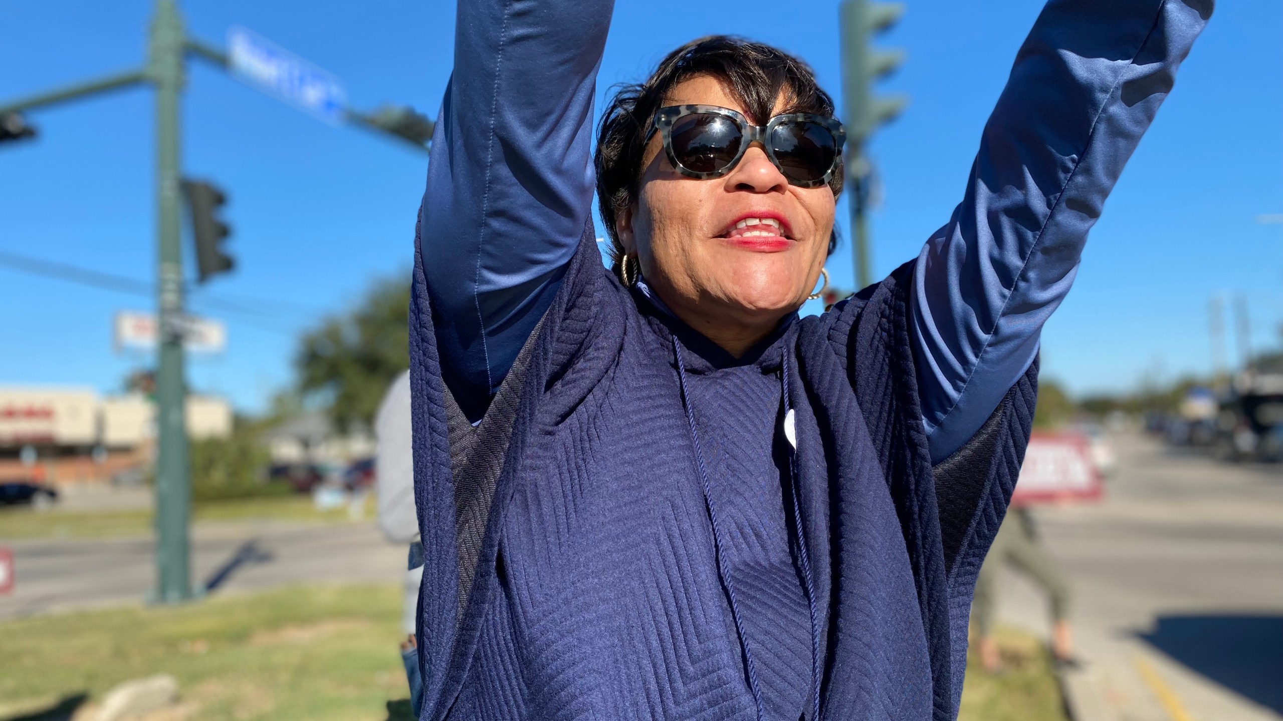 https://digital-staging.wgno.com/news/all-that-jazz-mayor-cantrell-takes-a-festive-approach-to-election-day-campaigning/