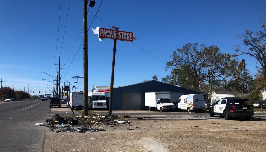 https://digital-staging.wgno.com/news/local/kenner-power-outage-caused-by-two-car-crash-that-kills-3-critically-injures-another/