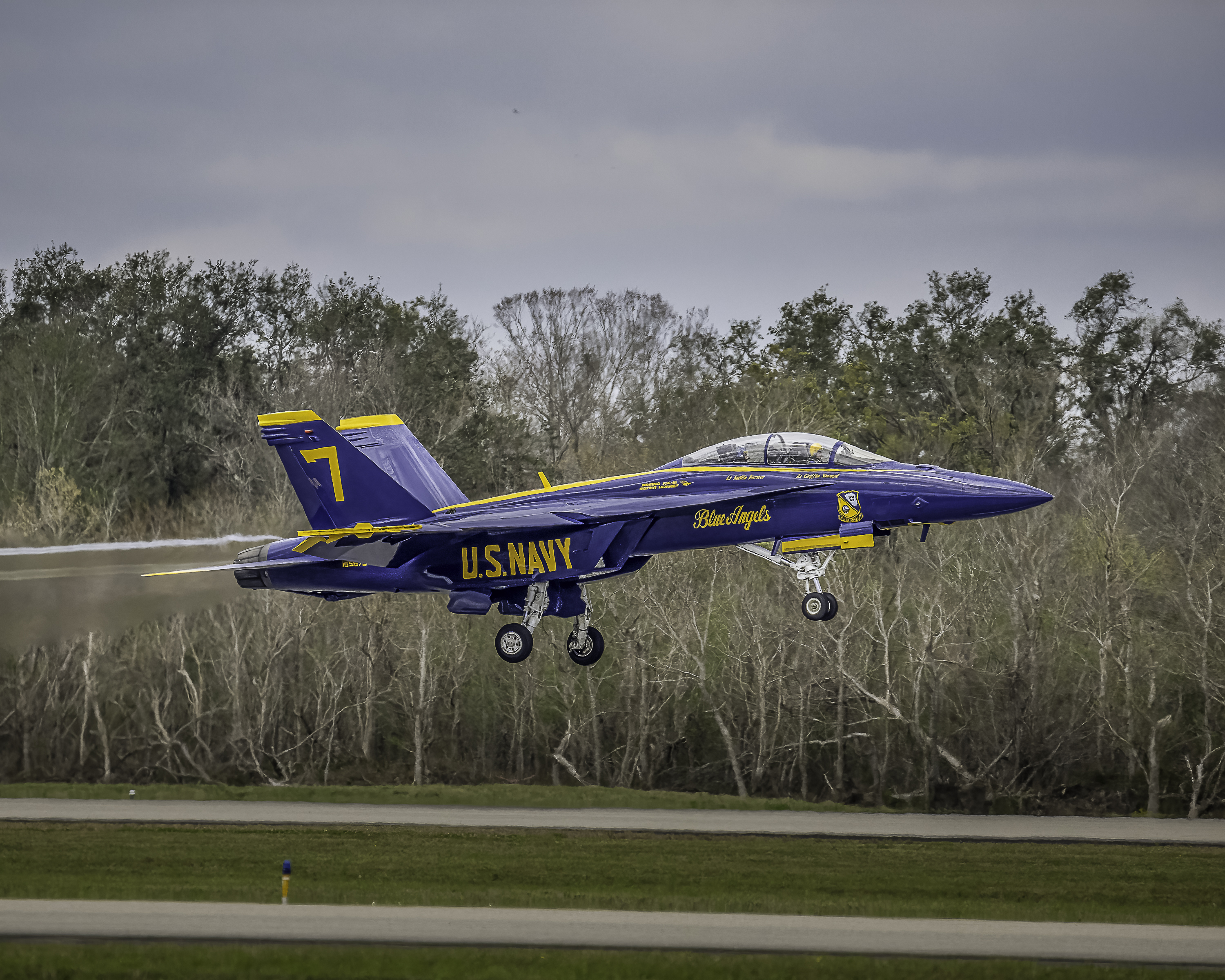 https://digital-staging.wgno.com/news/local/gallery-see-the-spectacular-blue-angels-soar-in-new-orleans-air-show/