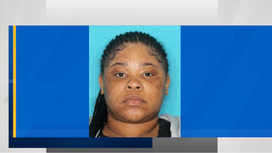 https://digital-staging.wgno.com/news/crime/nopd-woman-named-as-person-of-interest-in-bullard-avenue-shooting/