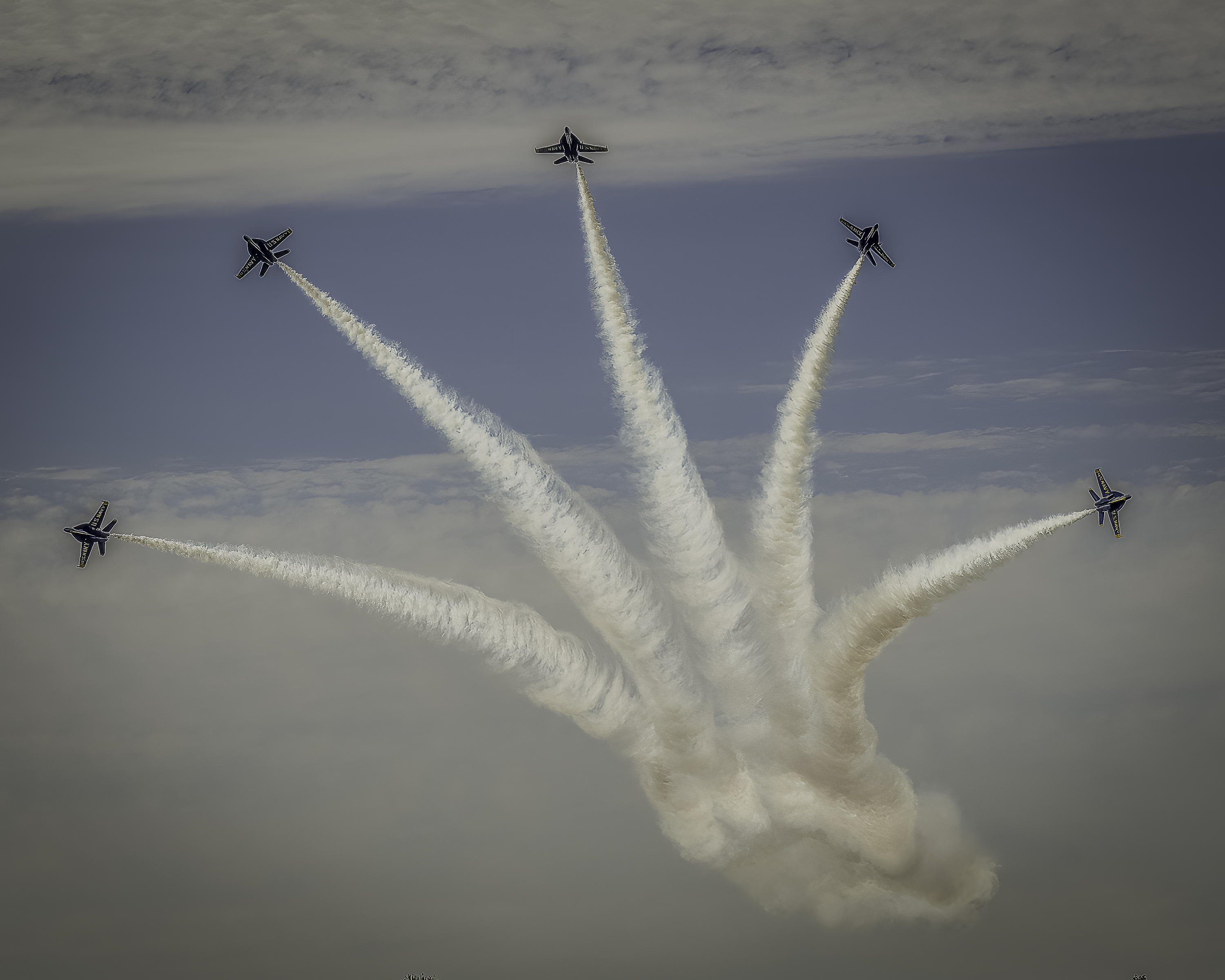 https://digital-staging.wgno.com/news/local/gallery-see-the-spectacular-blue-angels-soar-in-new-orleans-air-show/