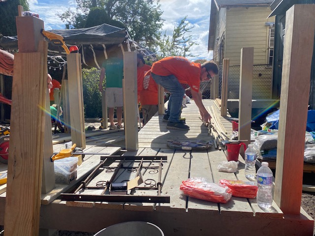 New Orleans Navy Veteran surprised with wheelchair ramp by Home Depot